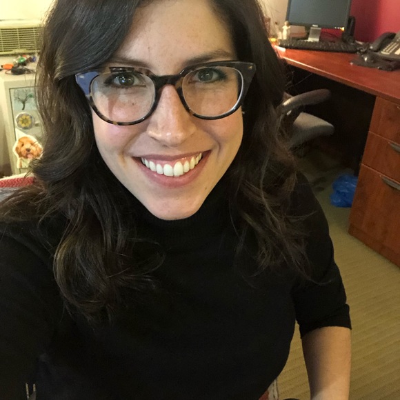 Meet your Posher, Isabelle - Picture 3 of 3